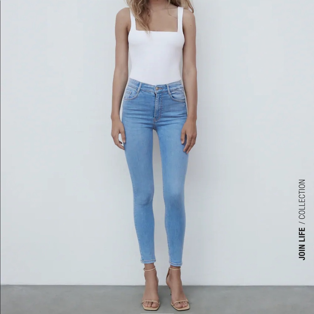 Hi-Rise sculpt jeans